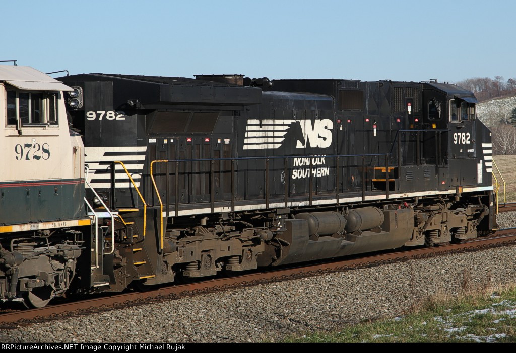 NS 9782